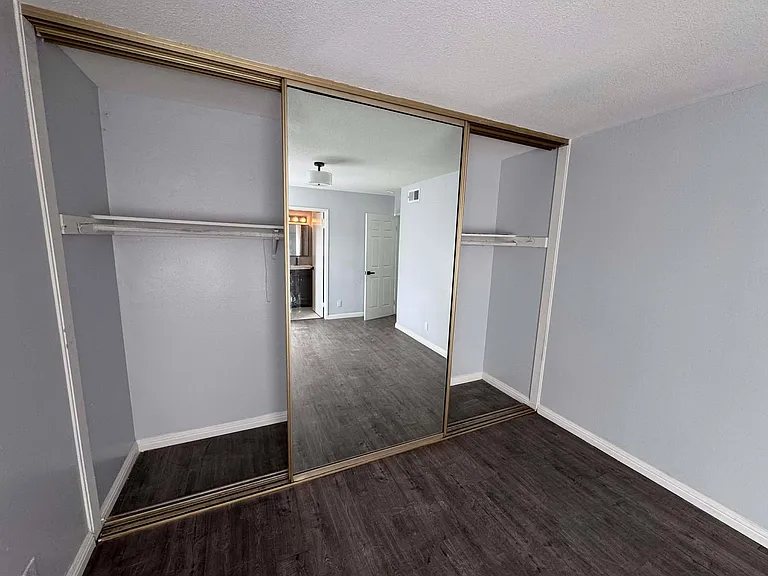 3512 Balmont St — Photo 32