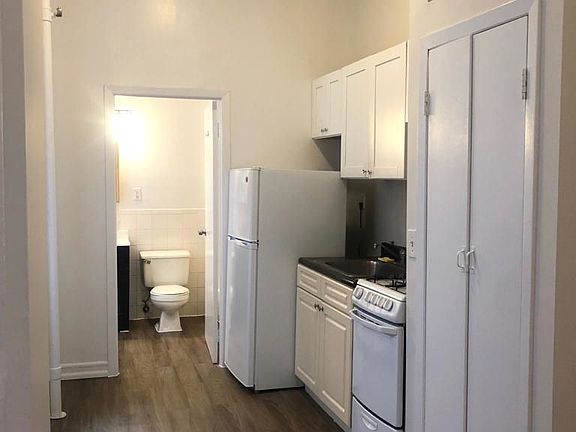 3rd image of 539 W 49th St APT 5B