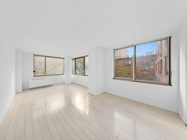 350 W 50th St APT 4K, New York, NY 10019