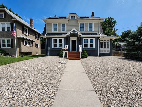2nd image of 147 Belvidere St