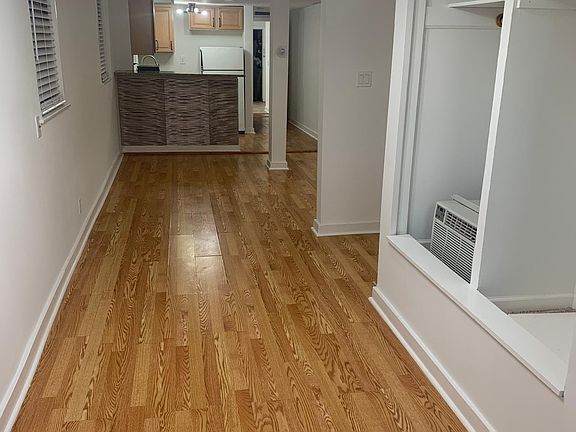 5th image of 1151 W Waveland Ave #G