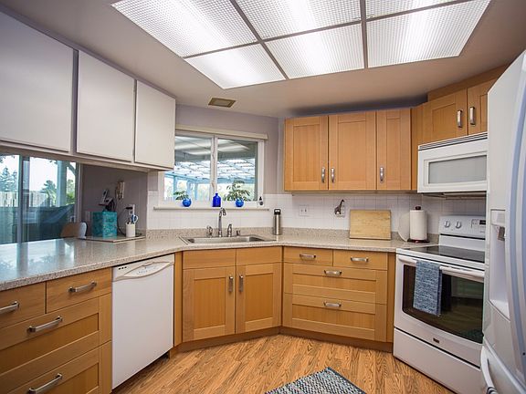 5th image of 63 Del Vista Cir