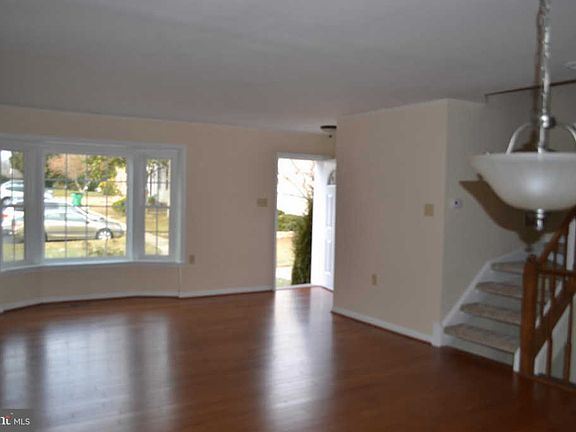 4th image of 11850 Critton Cir