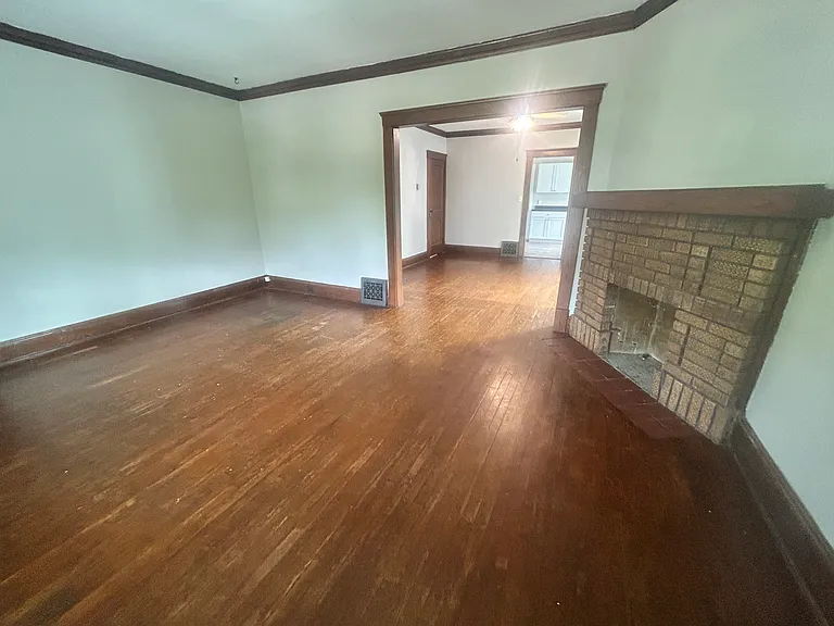 1227 Cranford Ave #2 — Photo 3