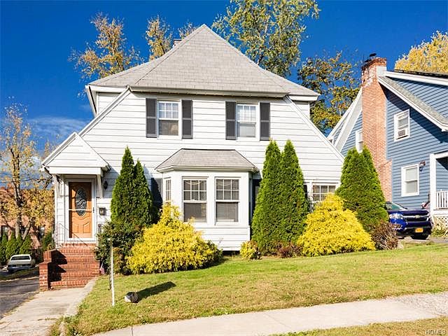 1st image of 84 Trenton Ave