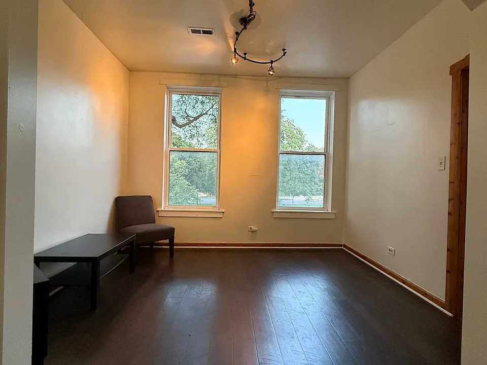 3958 S Western Ave #2