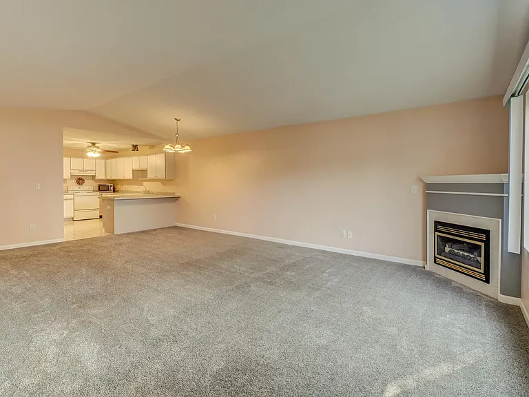 1300 Carriage Dr #A — Photo 20