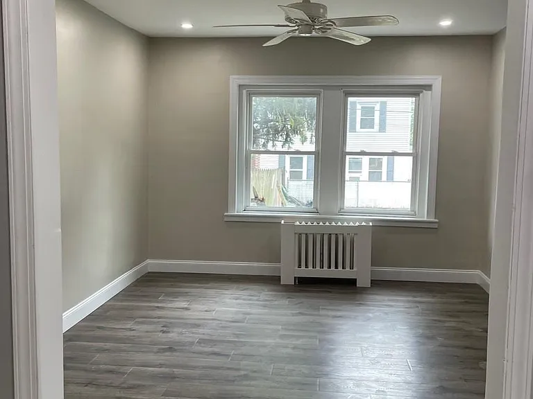 302 W Freedley St — Photo 12