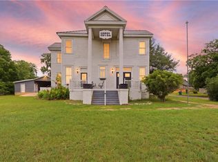 408 S Railroad Ave, Calvert, TX 77837