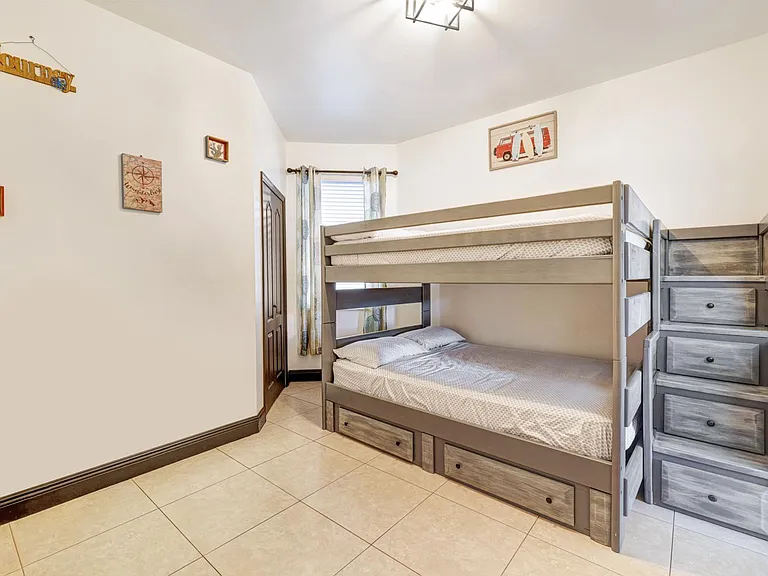 16082 SW 68th Ter — Photo 9