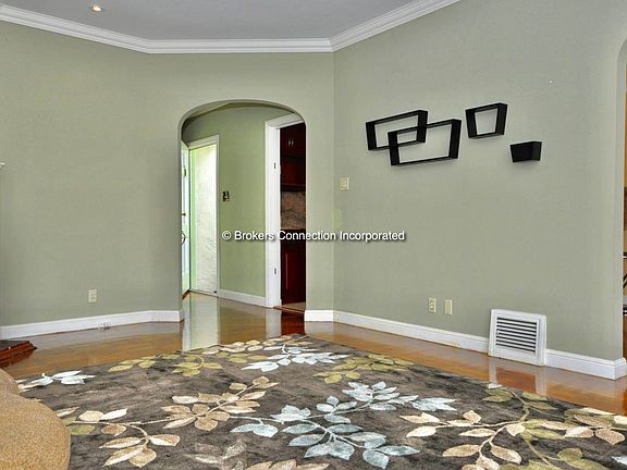 2nd image of 2167 34th Ave