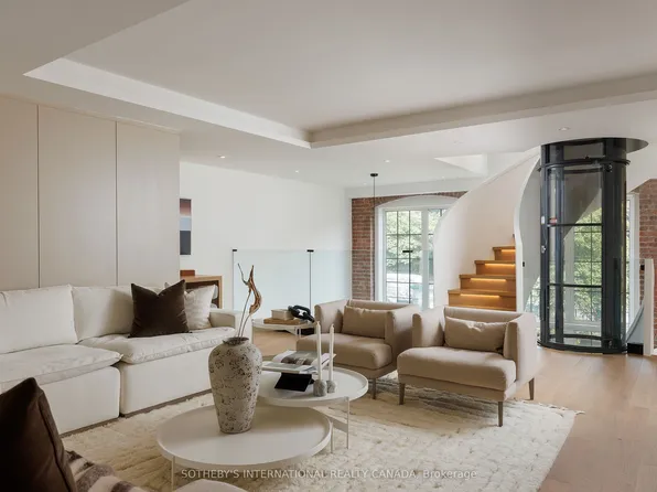 1100 Lansdowne Ave #339, Toronto, ON M6H 4K1