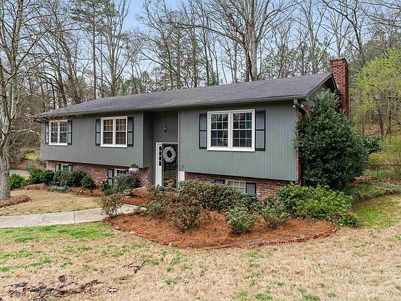 4th image of 3326 Pembrooke Ln