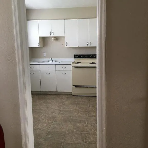 711 N College Ave #22 — Photo 6