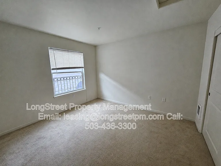 20 SE 172nd Ave #113 — Photo 9