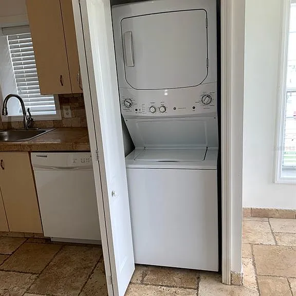 1908 S Ocean Shore Blvd #B — Photo 7