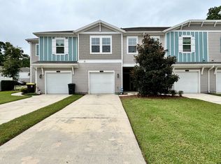 7366 Palm Hills Dr, Jacksonville, FL 32244