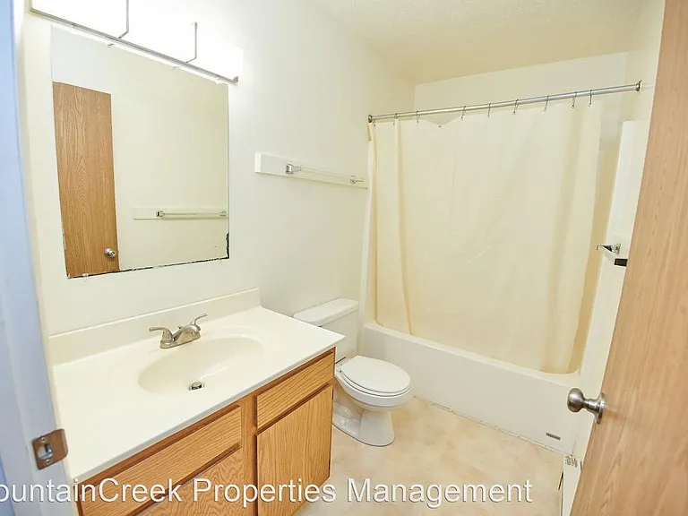 Crimson Hawk Student Housing — Photo 29