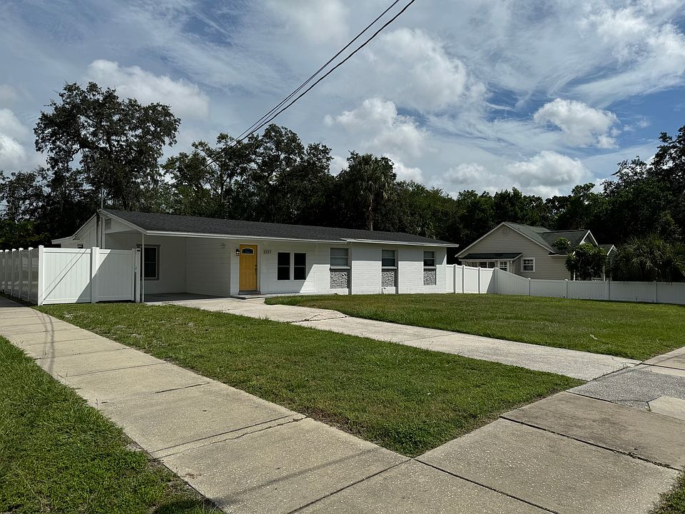 2nd image of 2227 W Ohio Ave