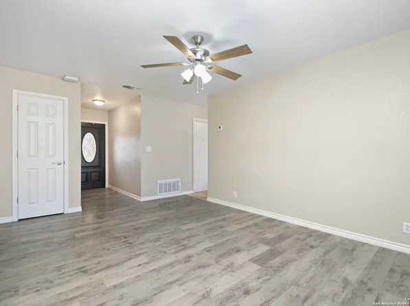 6711 SPRING MANOR, San Antonio, TX 78249
