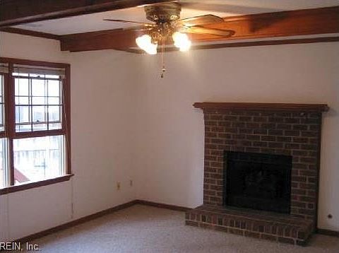 5th image of 812 Bishop Ct