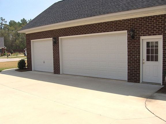 3 Car Garage