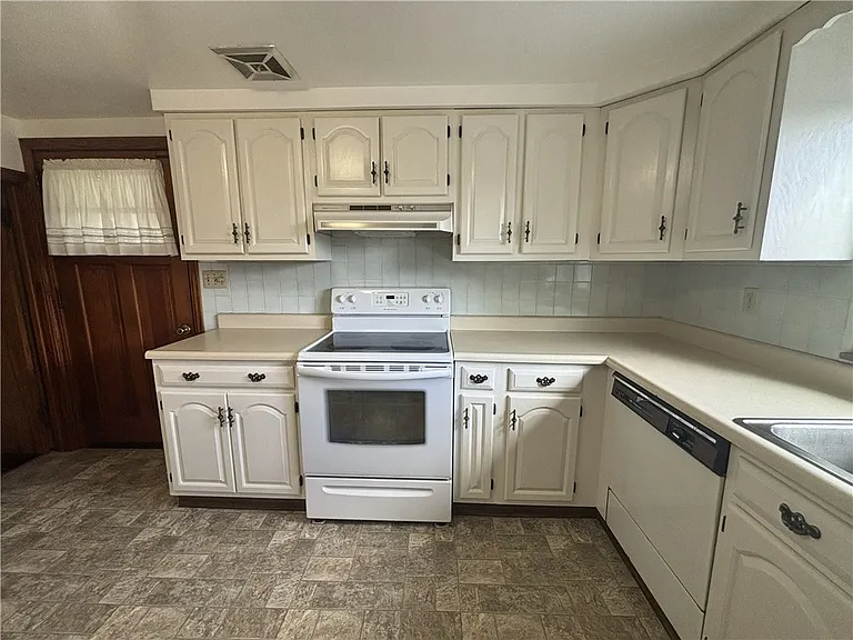 809 Carbon Rd — Photo 14