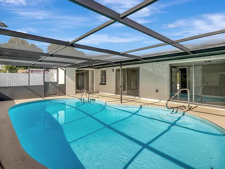7210 Parrot Dr — Photo 36