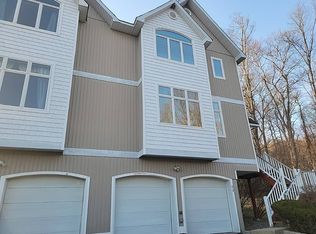 69 Corbin Hill Rd, Fort Montgomery, NY 10922