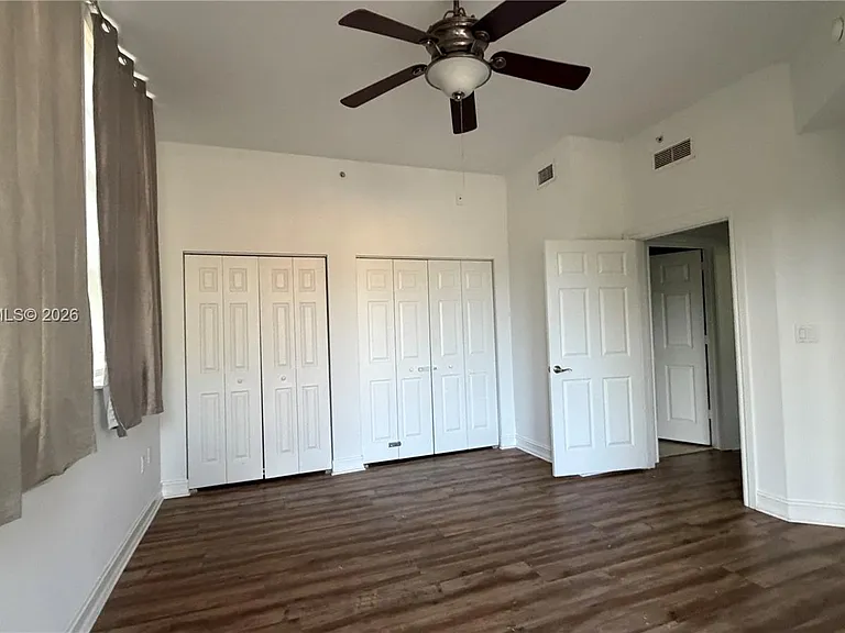 3001 NE 185th St #129 — Photo 12