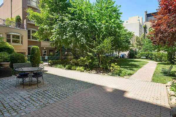 Sold by Keller Williams NYC | media 14