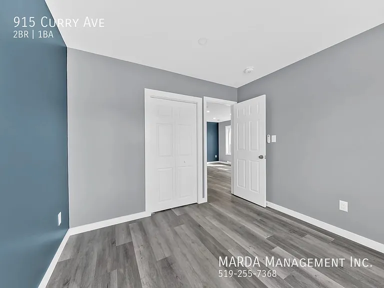 915 Curry Ave — Photo 11