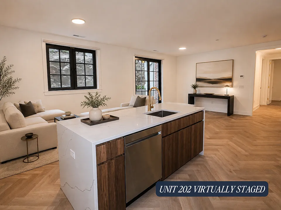 100 E Putnam Ave #202