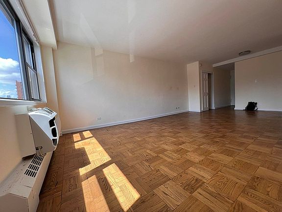 4th image of 420 E 79th St APT 14G
