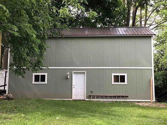 4th image of 1014 N Shiawassee St