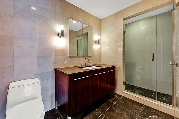 Sold by Level Group | media 8