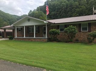1051 Sandpiper Rd, Grundy, VA 24614