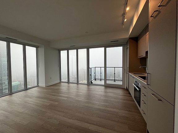 3rd image of 634 Church St #3409