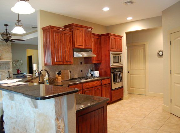 4th image of 2156 Stone Oak