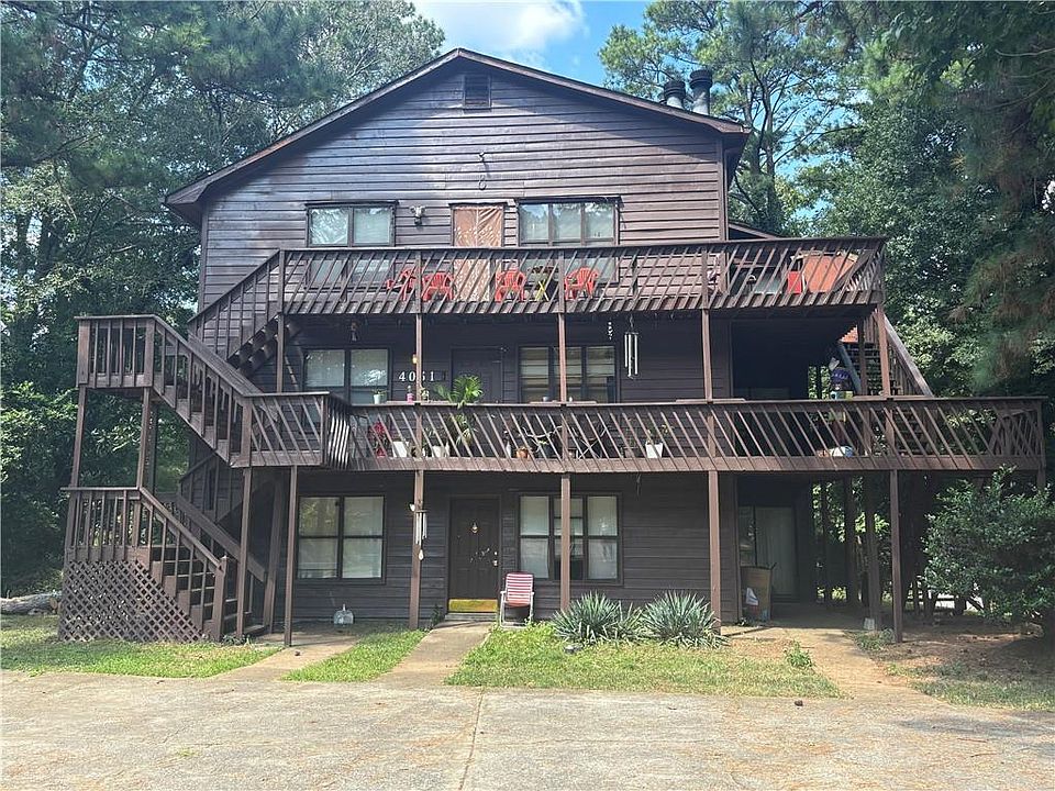 1st image of 4031 Hawthorne Cir SE
