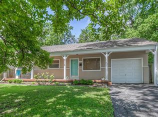 8116 Walmer Ln, Overland Park, KS 66204