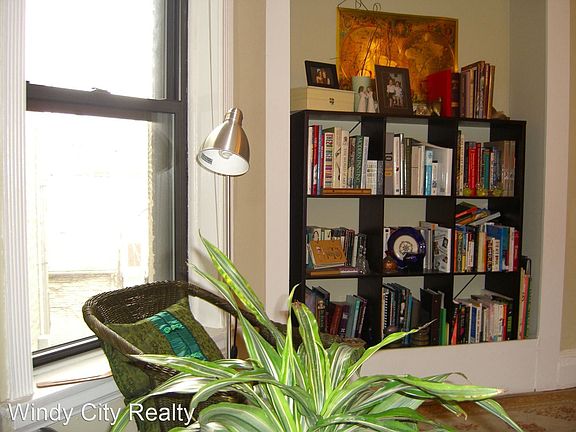 5th image of 3308 N Clifton Ave #8536682