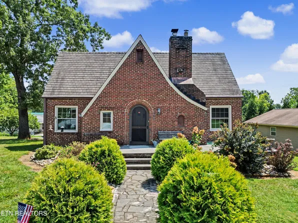860 Gilbert St, Alcoa, TN 37701