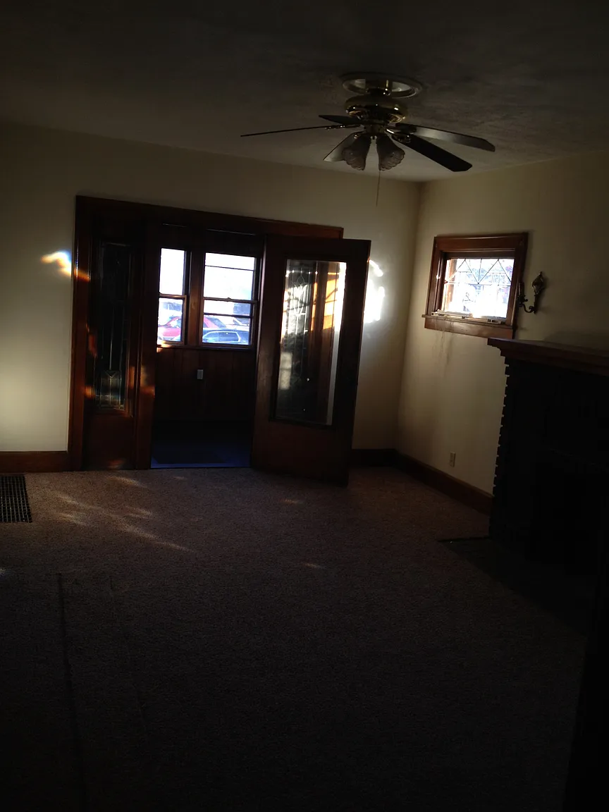 597 5th St photo 1