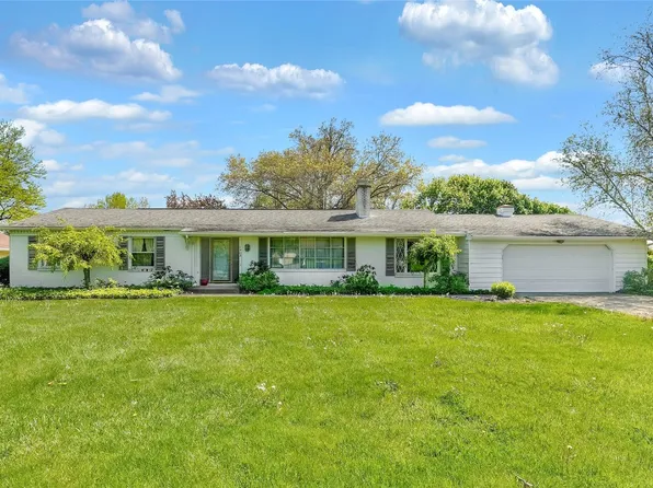 1405 Greenfield Dr, Erie, PA 16509