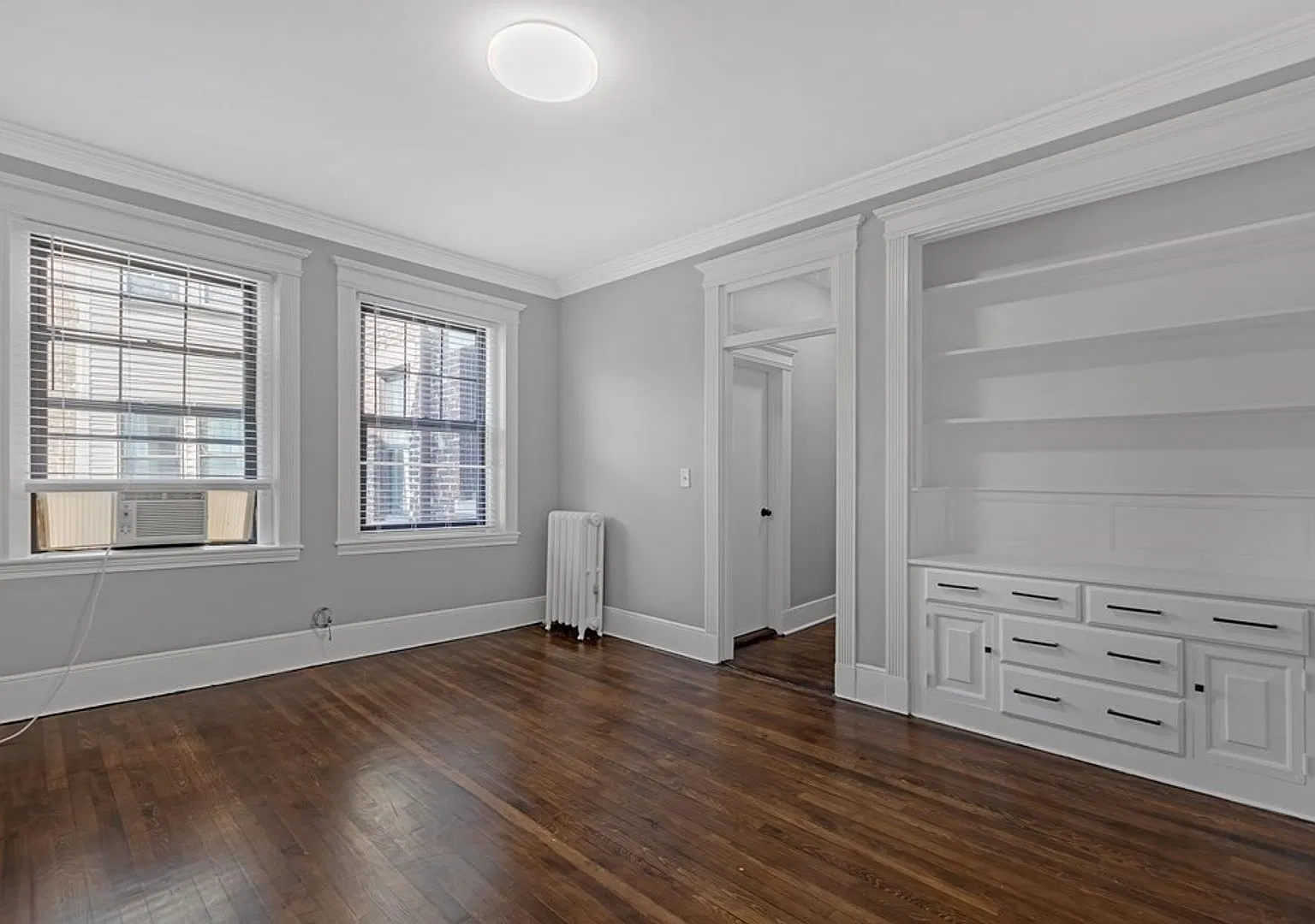 2-Bath + 4-Bed Allston SEPT — Photo 3