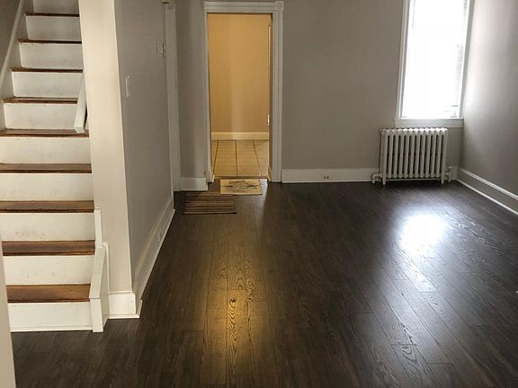 4th image of 2081 Kingston St #House