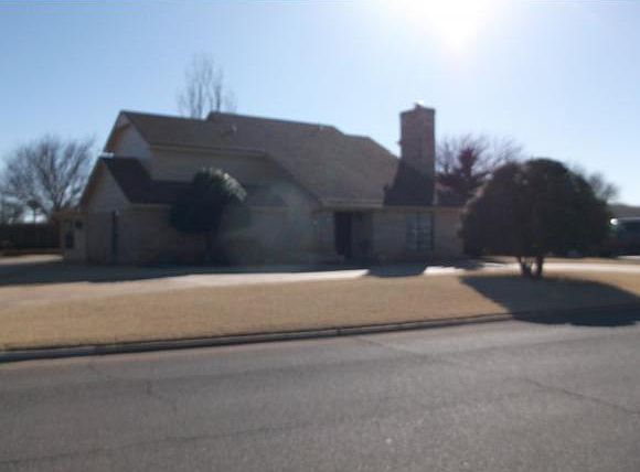 1st image of 136 Sandra Rd
