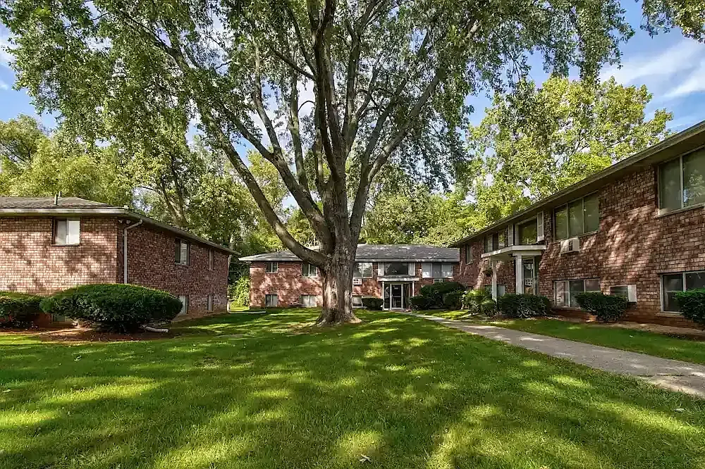 North Dohr Apartments — Photo 3