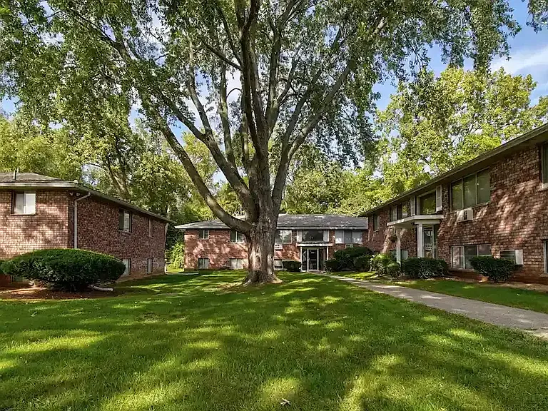 North Dohr Apartments — Photo 3